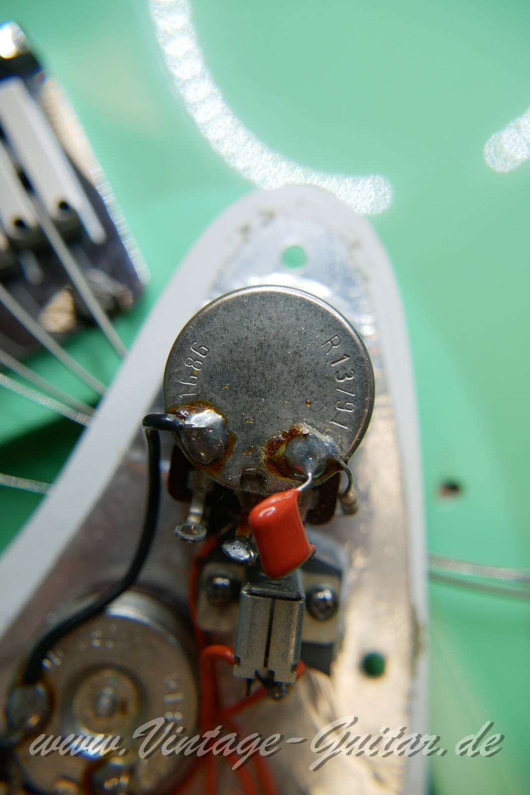 Fender_Stratocaster_Jeff_Beck_USA_surf_green_1991 -022.JPG